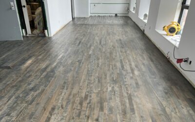 NOS CONSEILS POUR RÉUSSIR LA TEINTURE DE VOTRE PLANCHER à CHAMBLY